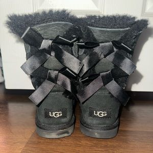 Kids size 2 authentic Ugg Bailey black boots